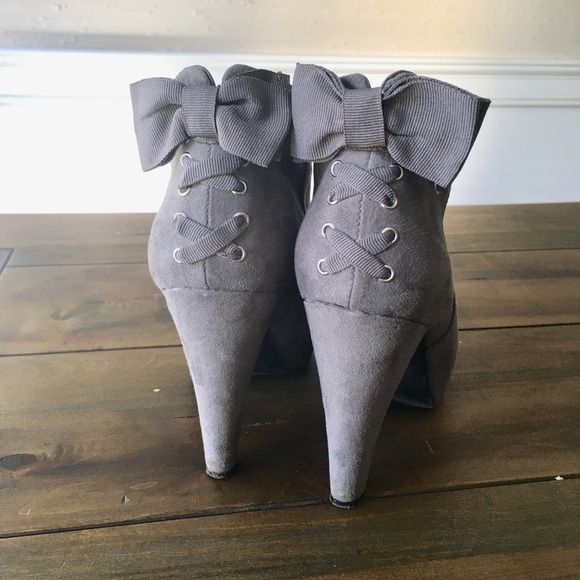 G by Guess Shoes - Guess Tarrah light grey bootie